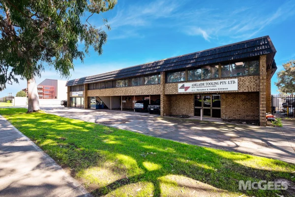 13-15 & 17 Myuna Street, Regency Park